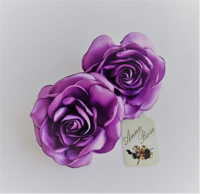 Заколка-уточка з квіткою з тканини ручної роботи "Бузкова троянда"-купити-в інтернет-магазині AnnaRose