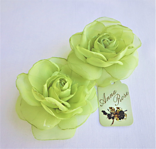 Заколка-уточка з трояндою з тканини ручної роботи "Оливкова троянда"-купити-в інтернет-магазині AnnaRose