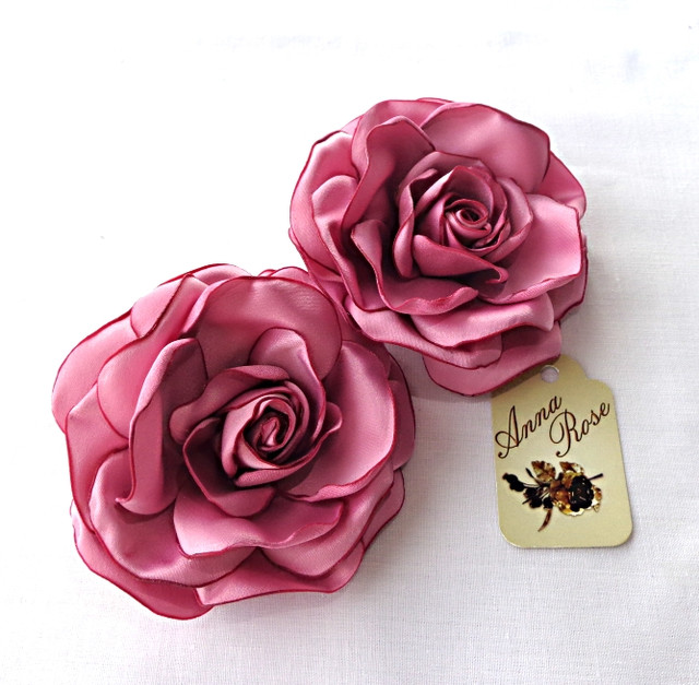 Заколка-качечка з квіткою з тканини ручної роботи "Кармінова троянда"-купити-в інтернет-магазині AnnaRose