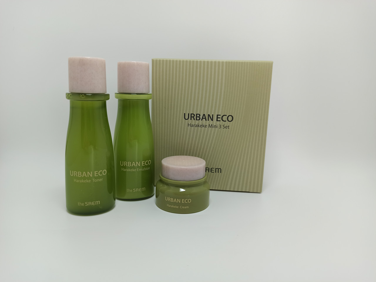 

The Saem Urban Eco Harakeke Mini 3 Set. Набор уходовый с экстрактом новозеландского льна