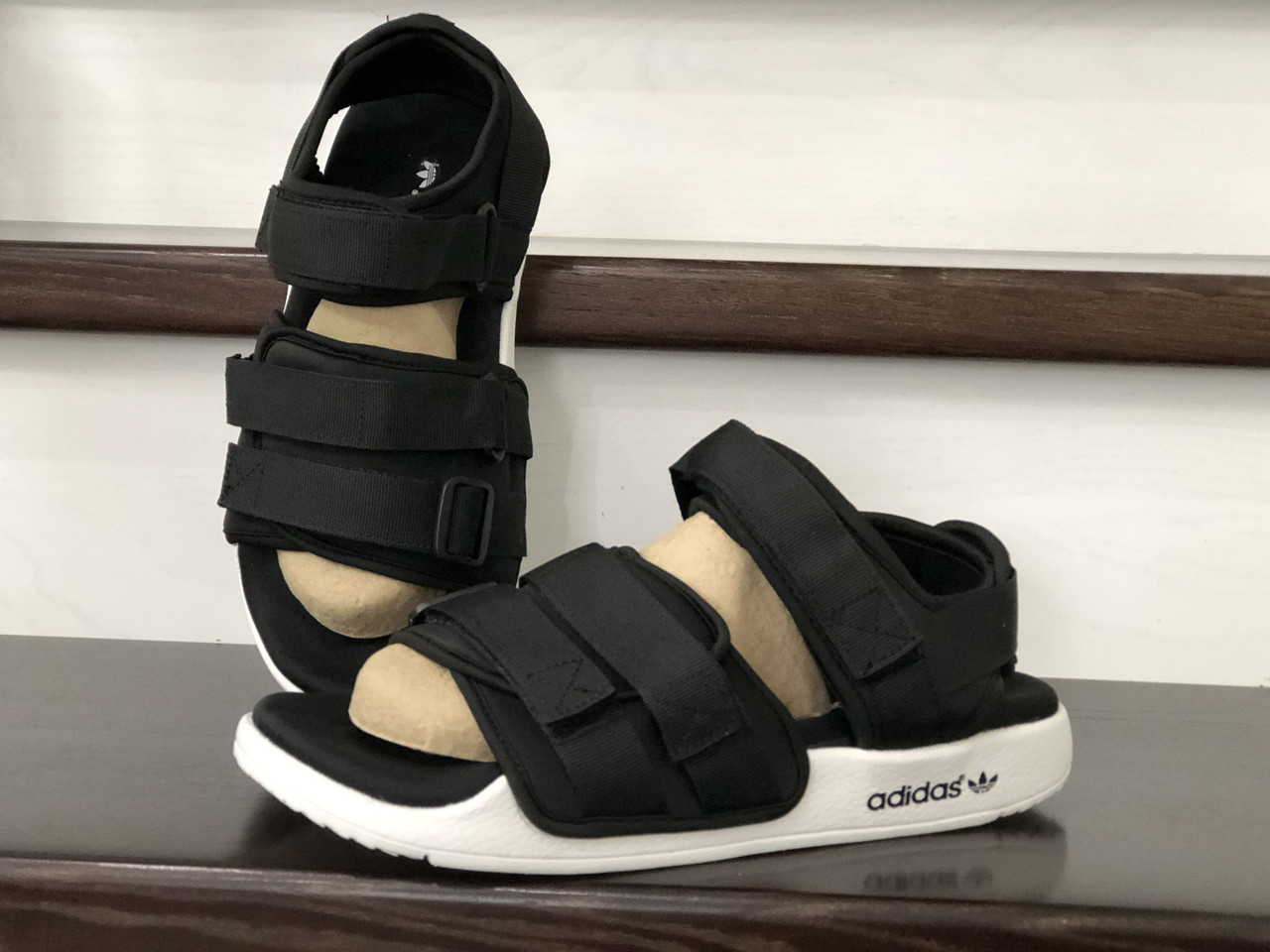 

Мужские сандалии Adidas Adilette Sandals,черно белые, Черный