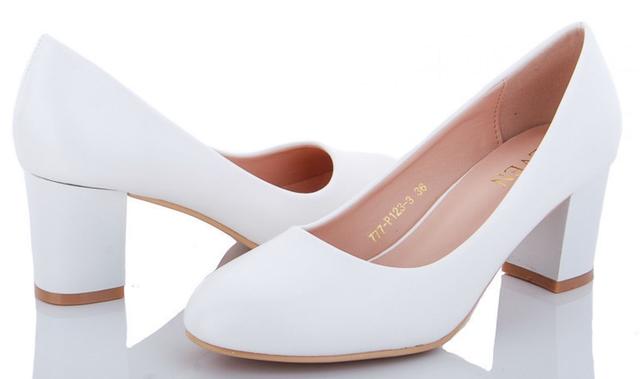 Класичні туфлі човники жіночі білі, каблук 6 сантиметрів. Seven 123-3 білий.