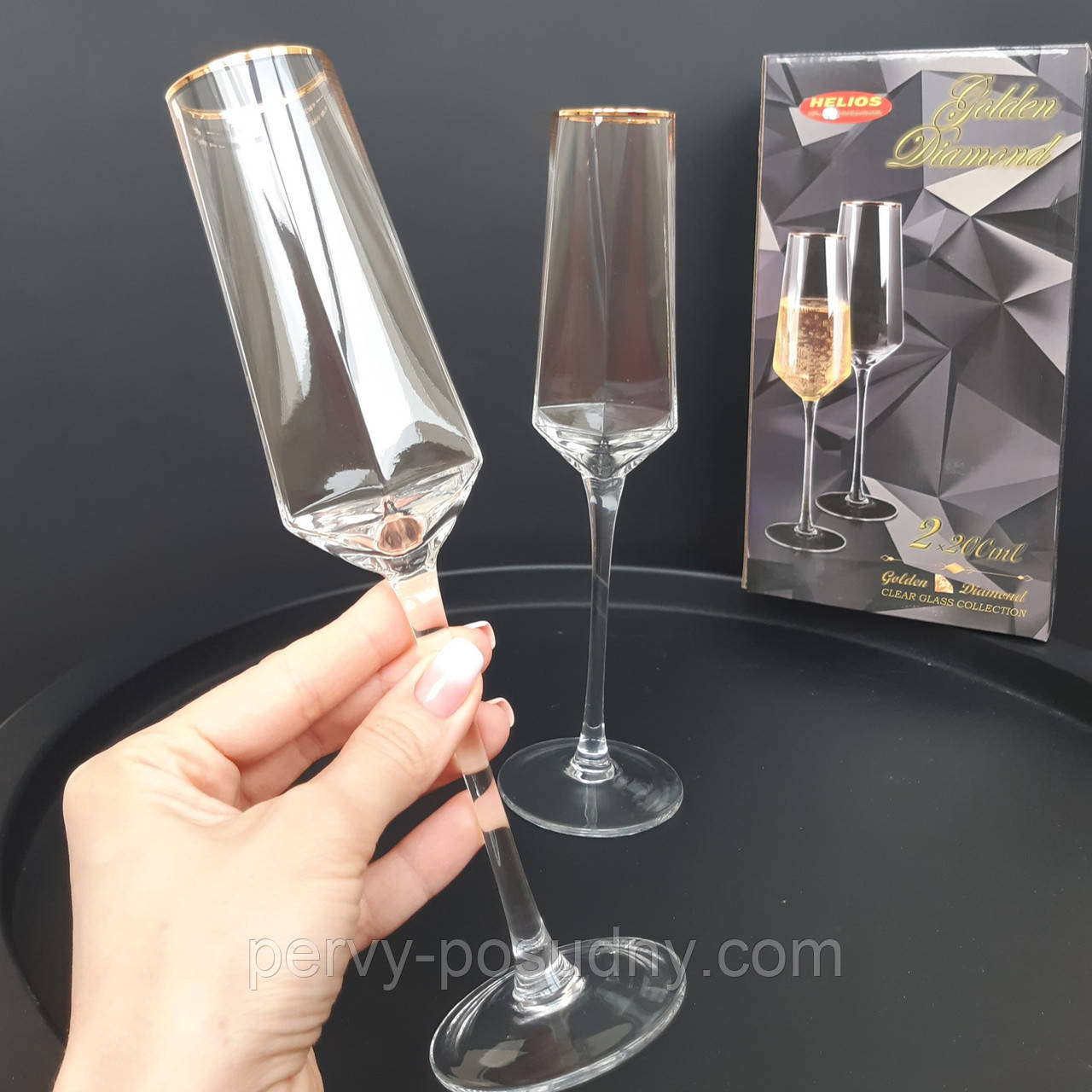 

Набор многоугольных бокалов для шампанского с золотой каймой Кристалл 200 мл 2 шт
