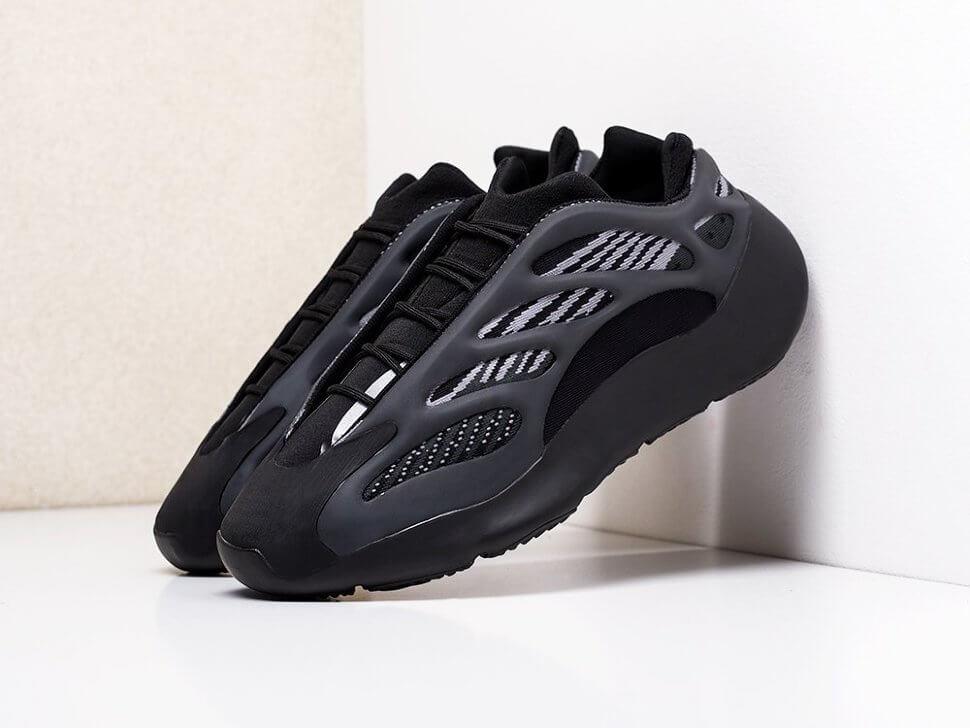 

Кроссовки Adidas Yeezy Boost 700 V3 Black черного цвета (Адидас Изи Буст 700 мужские и женские 36-45) 42, Черный