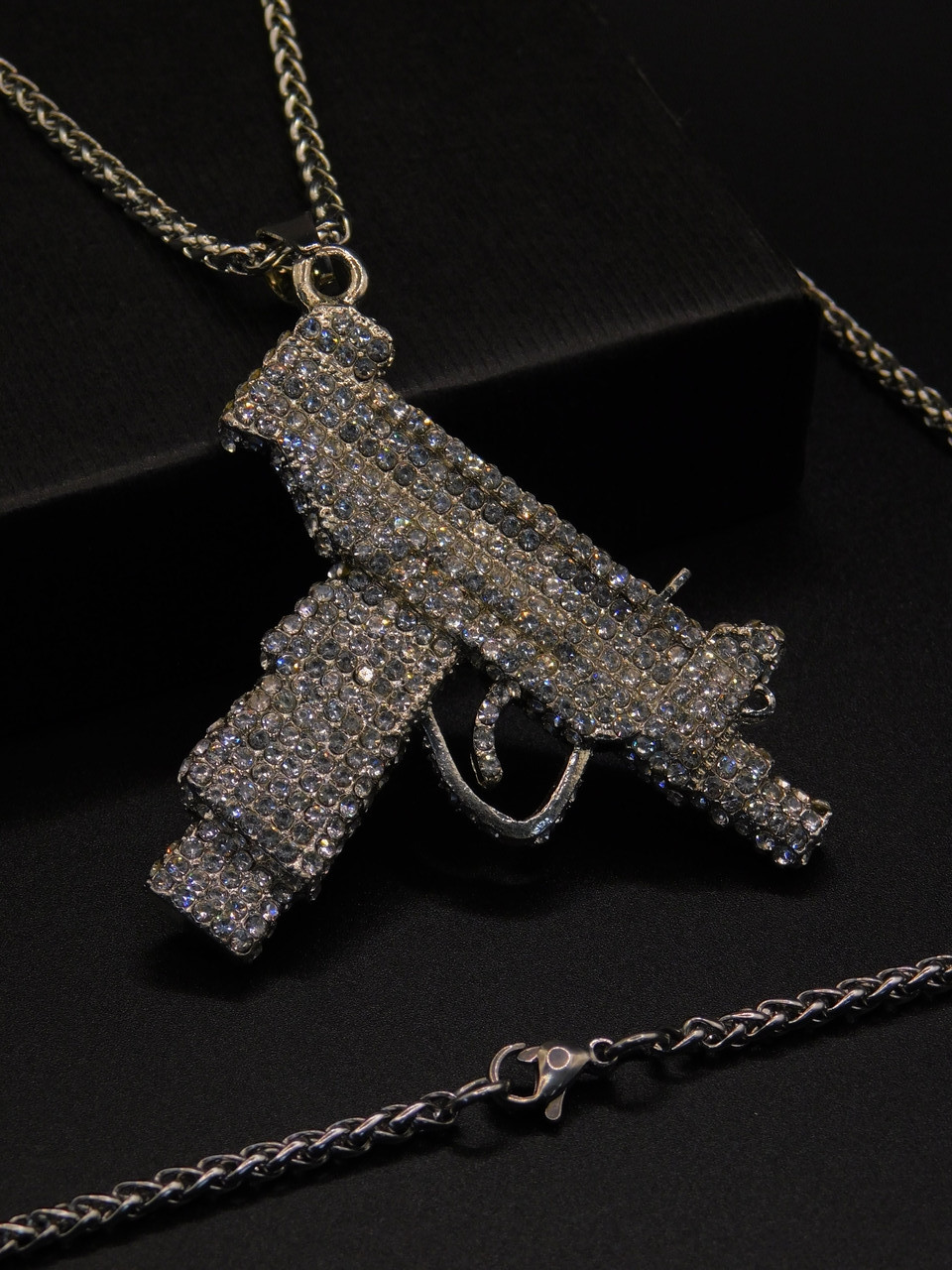 Ожерелье с подвеской в форме пистолета УЗИ мужское