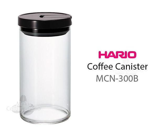Ємність для зберігання кави/чаю/ HARIO з вакуумною кришкою MCN-300-B