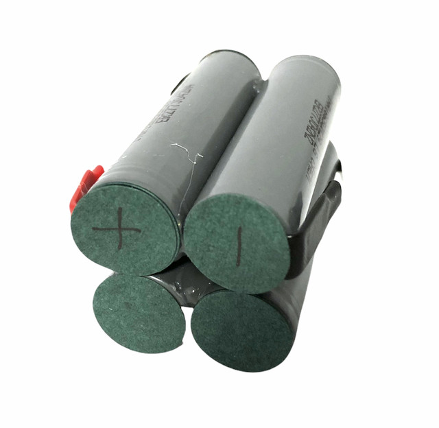Аккумулятор под пайку 14.4V 2900 mAh Li-Ion LG 18650 квадрат
