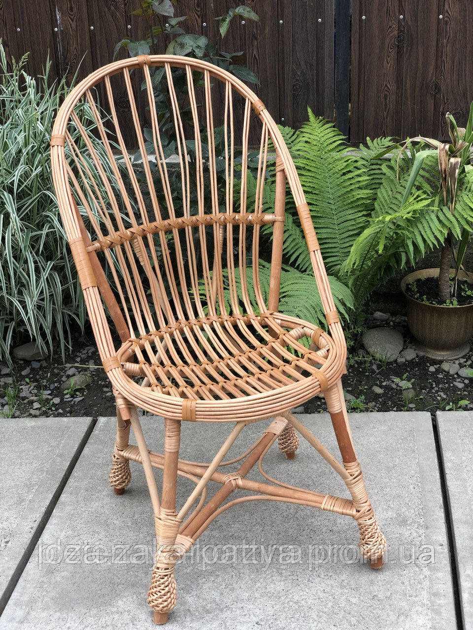

Плетёное кресло из лозы "ракушка"