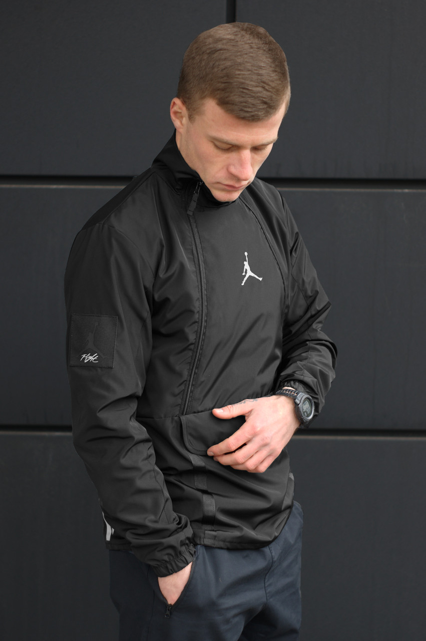 

Мужская осенняя ветровка Air Jordan Tech Jacket Черная