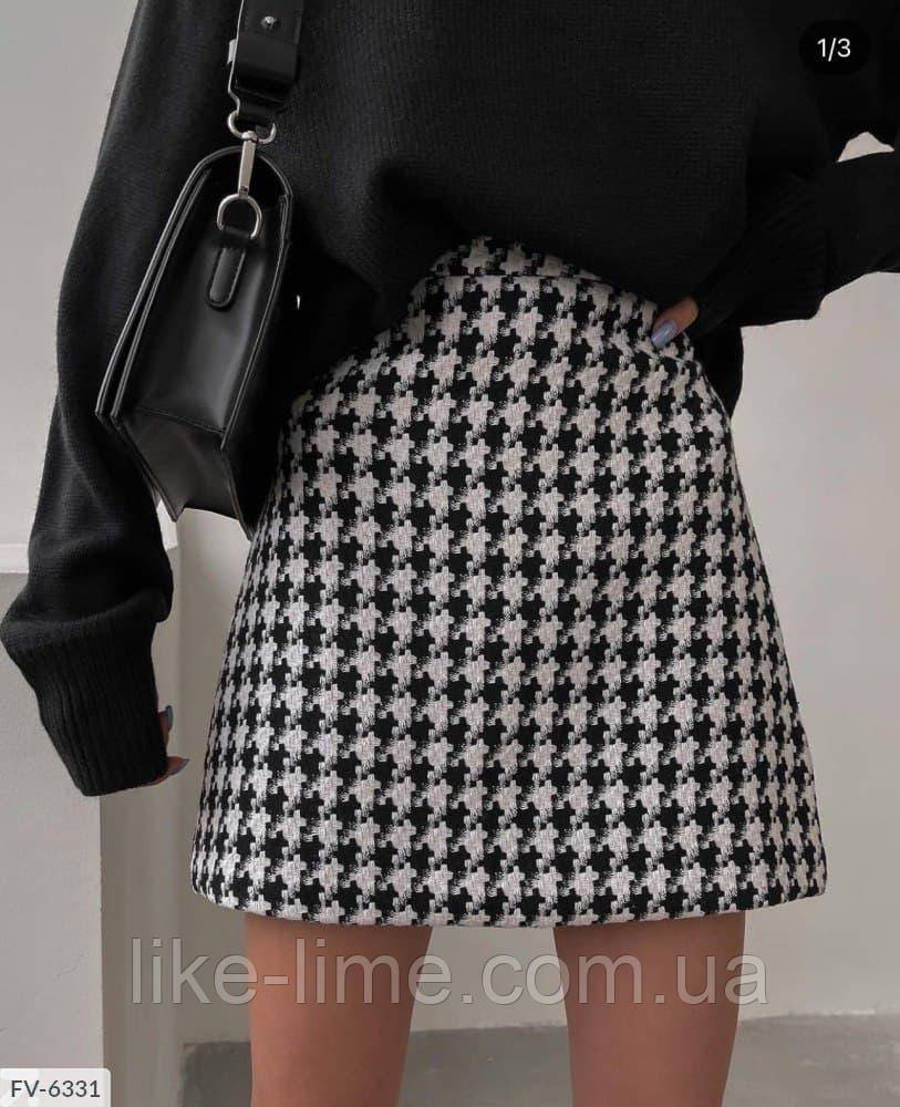 Тёплая женская чёрно-белая шерстяная юбка-мини с принтом