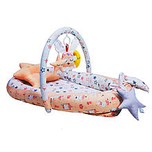 Кокон-гнездышко для новорожденных с держателем для игрушек и ортопедической подушкой Звездочки