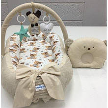 Кокон-гнездышко для новорожденных с держателем для игрушек и ортопедической подушкой Мишка