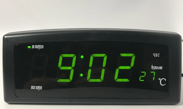 

Электронные сетевые настольные часы Caixing CX-818, черный корпус с зеленым свечением