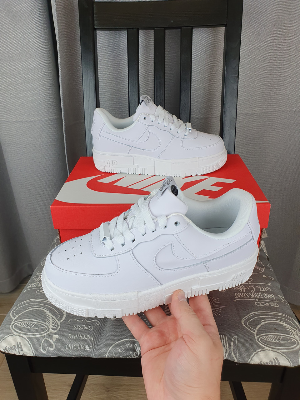 

Кроссы низкие Найк Аир Форс 1 Пиксель белые 2021 Кроссовки женские Nike Air Force 1 Pixel Low White 39, Белый