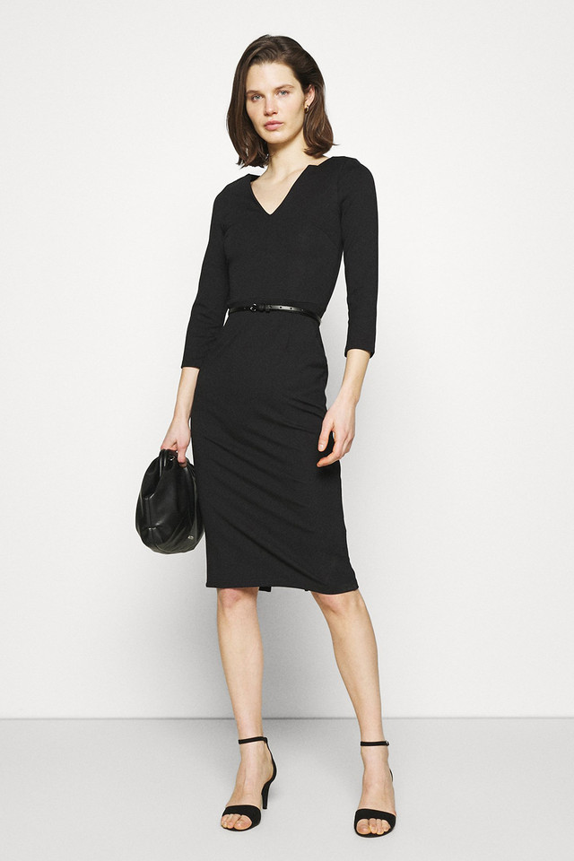 Модне жіноче плаття чорне трикотажне ANNA FIELD