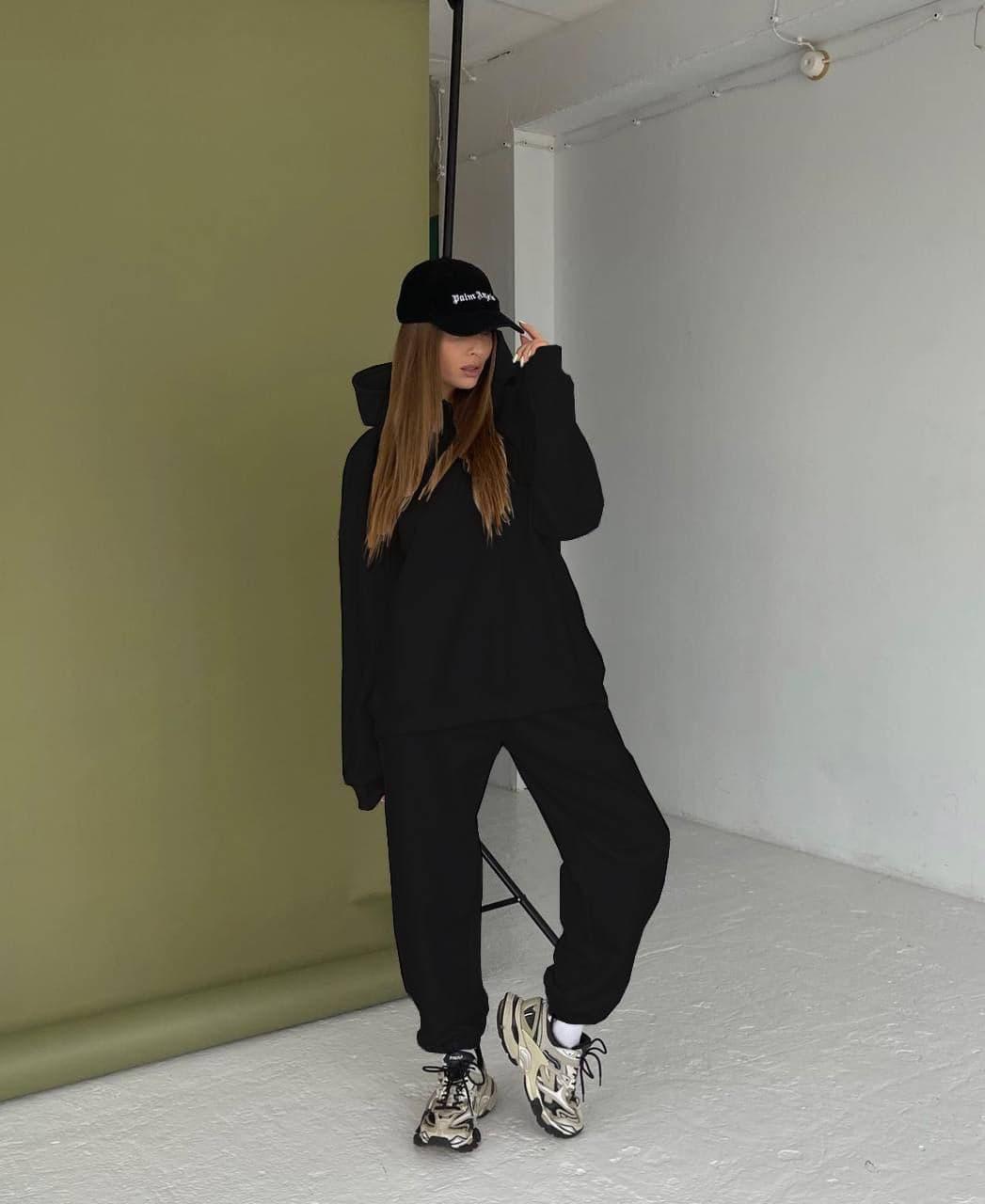 

Женский теплый спортивный костюм оверсайз трехнить на флисе чёрный малина графит универсальный (42-46), Черный