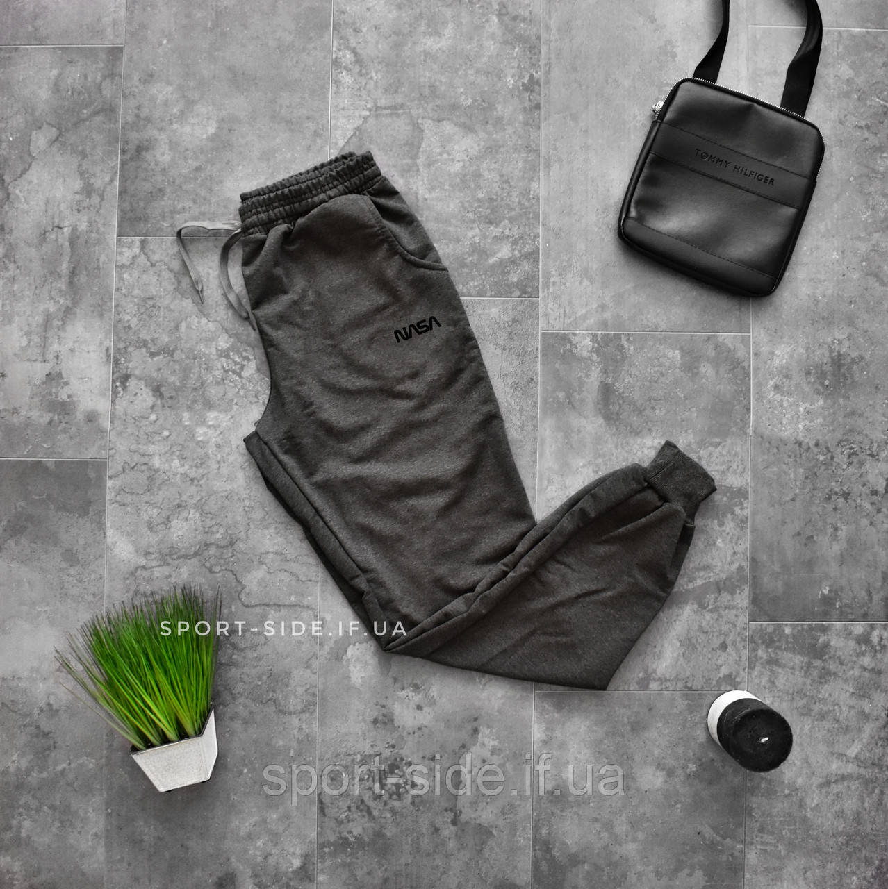 

Теплые мужские спортивные штаны Nasa (Наса) темно серые (черная эмблема) на манжетах (штани) M, 48, Темно-серый