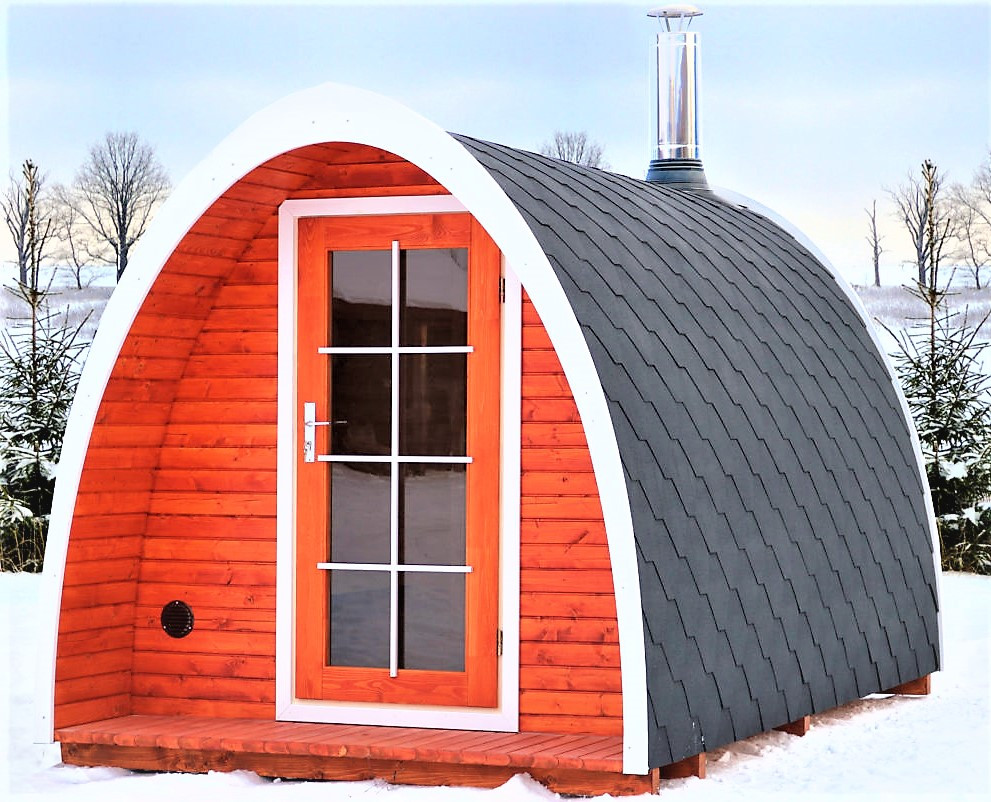 Баня-бочка в стиле Иглу 2,6х2,3м. Outdoor POD Sauna Igloo.  Доставка бань бочек в стиле Иглу по Украине и Европе нашим транспортом. Отправка на экспорт бань бочек: услуги затаможки бань бочек, оформление всех сертификатов: сертификат Евро 1 для удешевления растаможки, фито сертификат, сертификат нашего производства.   Сауна в стиле Иглу имеет уникальный дизайн, которая украсит любой участок. Изготовлена вручную на нашем производстве из разных видов древесины. Купить готовую деревянную баню-бочку в стиле Иглу под ключ  у производителя: (+38) 067-410-49-33 Viber, Telegram, WhatsApp