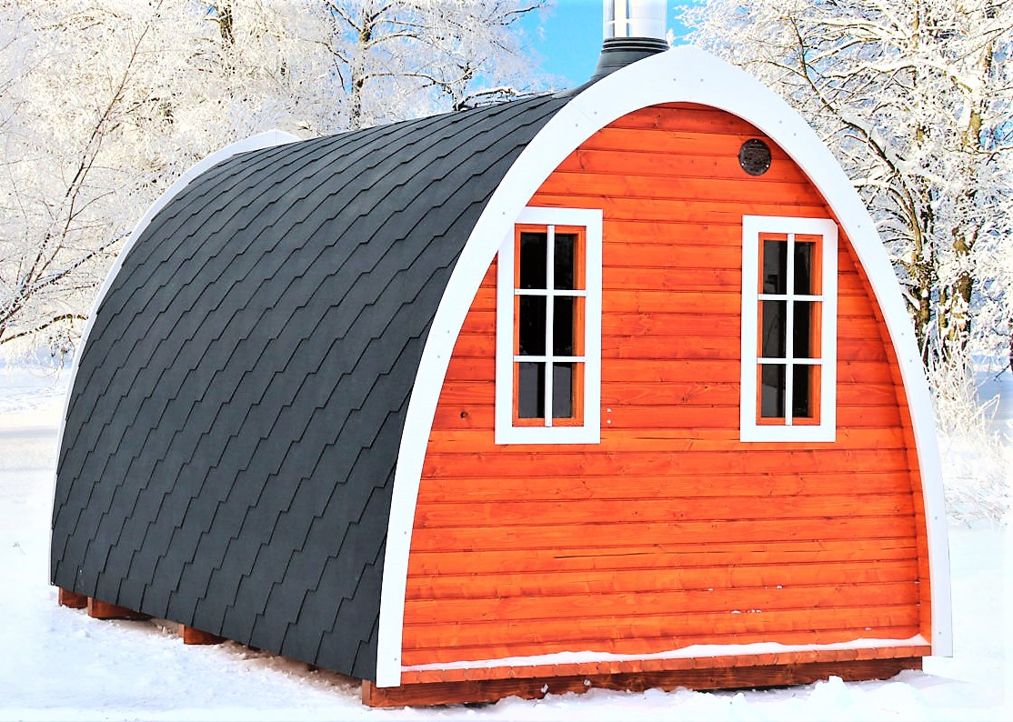 Баня-бочка в стиле Иглу 2,6х2,3м. Outdoor POD Sauna Igloo.  Доставка бань бочек в стиле Иглу по Украине и Европе нашим транспортом. Отправка на экспорт бань бочек: услуги затаможки бань бочек, оформление всех сертификатов: сертификат Евро 1 для удешевления растаможки, фито сертификат, сертификат нашего производства.   Сауна в стиле Иглу имеет уникальный дизайн, которая украсит любой участок. Изготовлена вручную на нашем производстве из разных видов древесины. Купить готовую деревянную баню-бочку в стиле Иглу под ключ  у производителя: (+38) 067-410-49-33 Viber, Telegram, WhatsApp