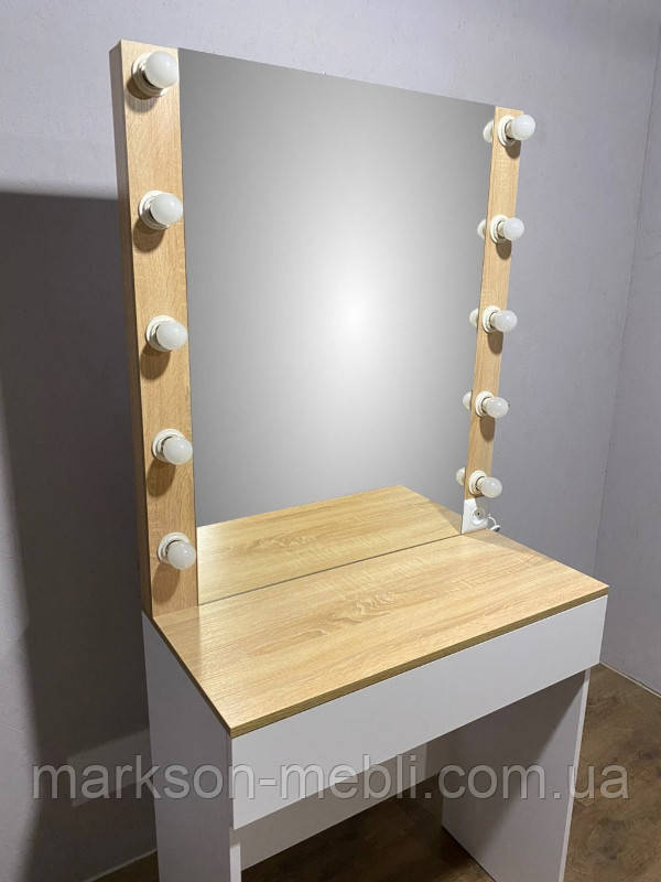 Столик для макияжа с подсветкой по бокам зеркала