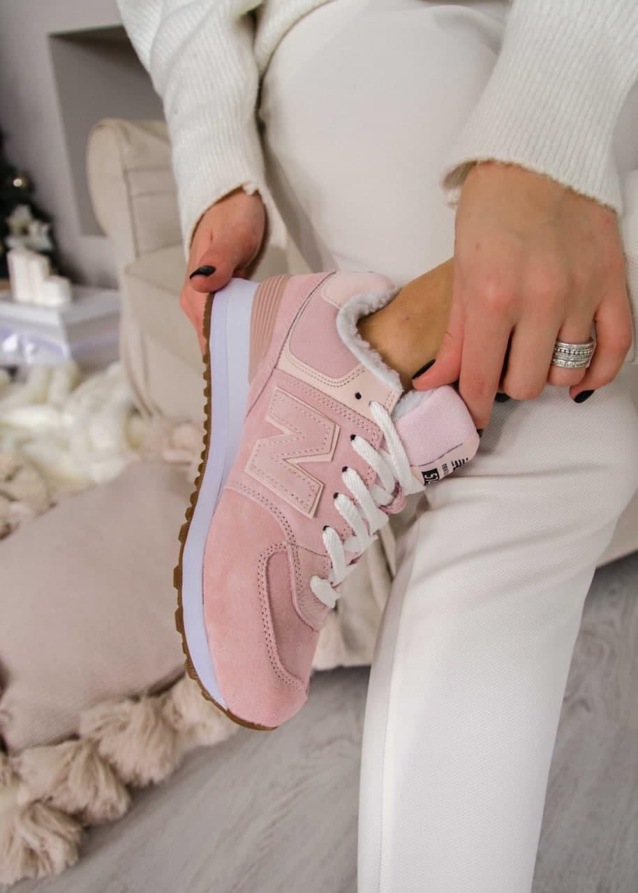 

Женские зимние кроссовки New Balance 574 Pink Fur / Нью Беленс розовые / Натуральная замша, МЕХ утепленные, Черный