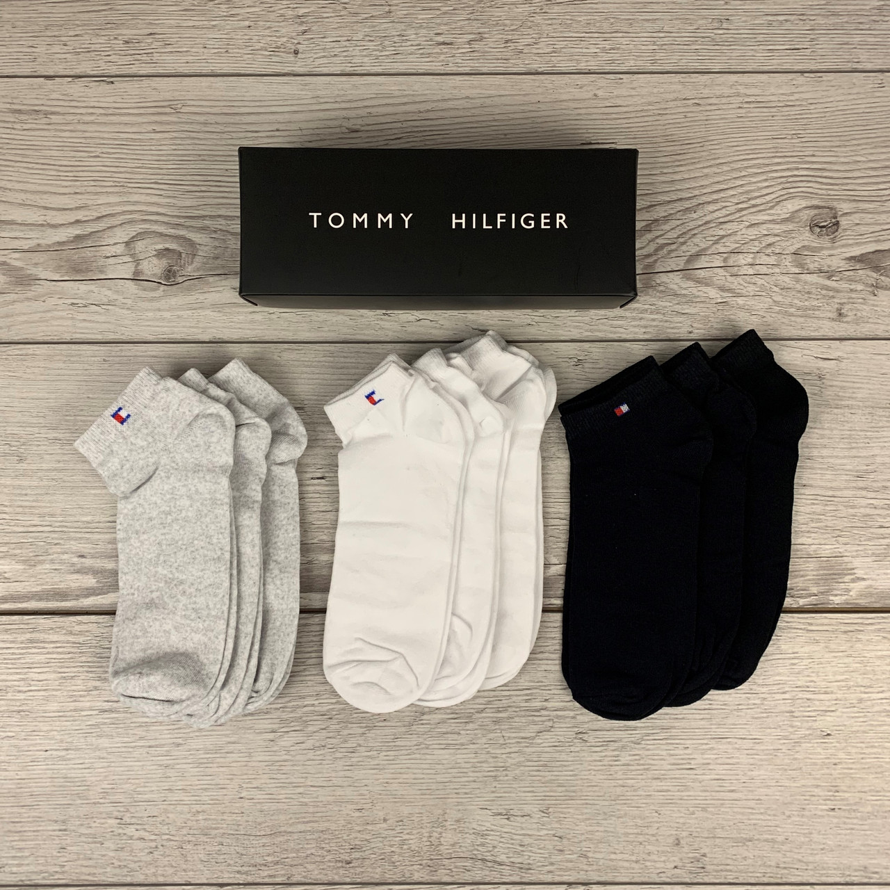 

Мужские носки Tommy Hilfiger, в подарочной упаковке однотонные, набор демисезонных, брендовые короткие 9 пар