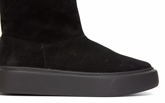 Уггі жіночі замшеві чорні черевики зимова тепла взуття великих розмірів COSMO Shoes Freedom Black Vel 