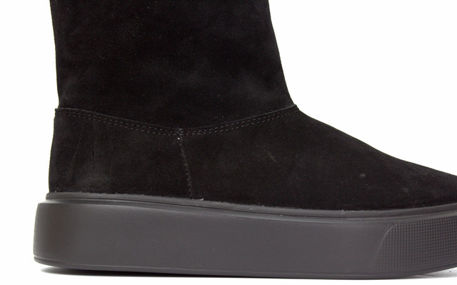 Уггі жіночі замшеві чорні черевики зимова тепла взуття великих розмірів COSMO Shoes Freedom Black Vel 