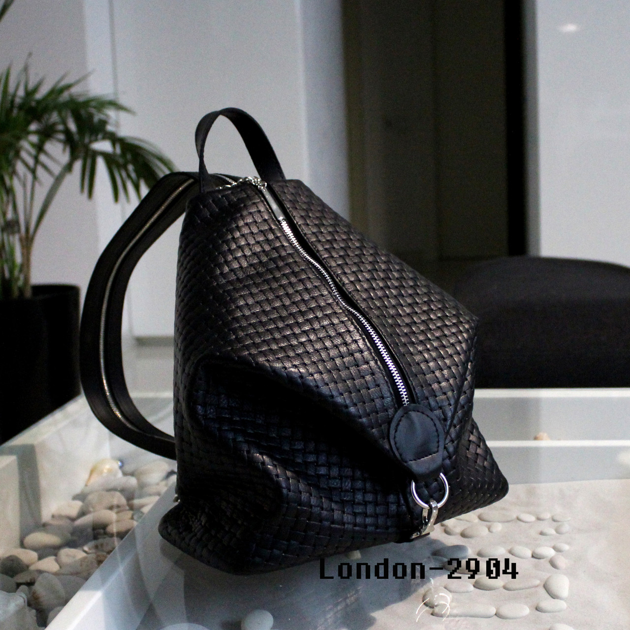 Женский рюкзак из натуральной кожи Венетто "London" черный