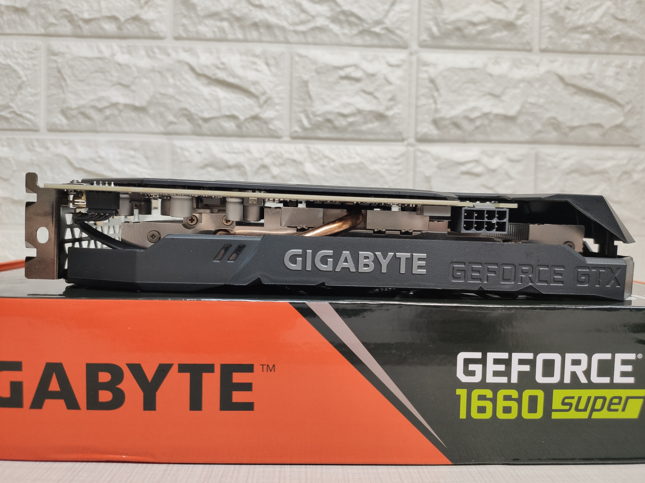 Відеокарта GIGABYTE GeForce GTX 1660 SUPER OC GAMING 6 Гб GDDR6 (GV-N166SOC-6GD) , Б/У, Гарантія 3 міс.