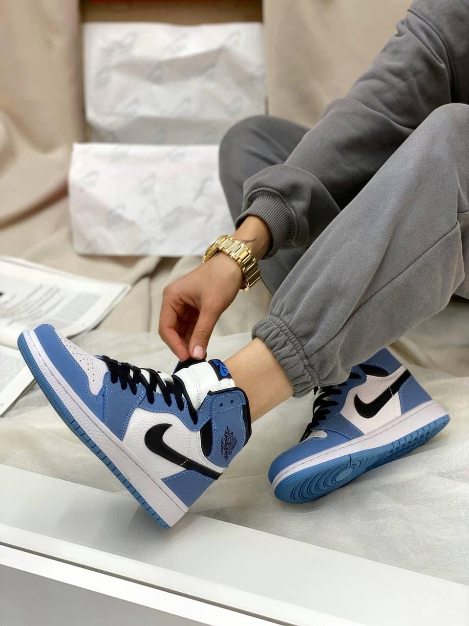 Чоловічі кросівки Nike Air Jordan Retro High University Blue (синьо-білі) NJ012 високі якісні кроси