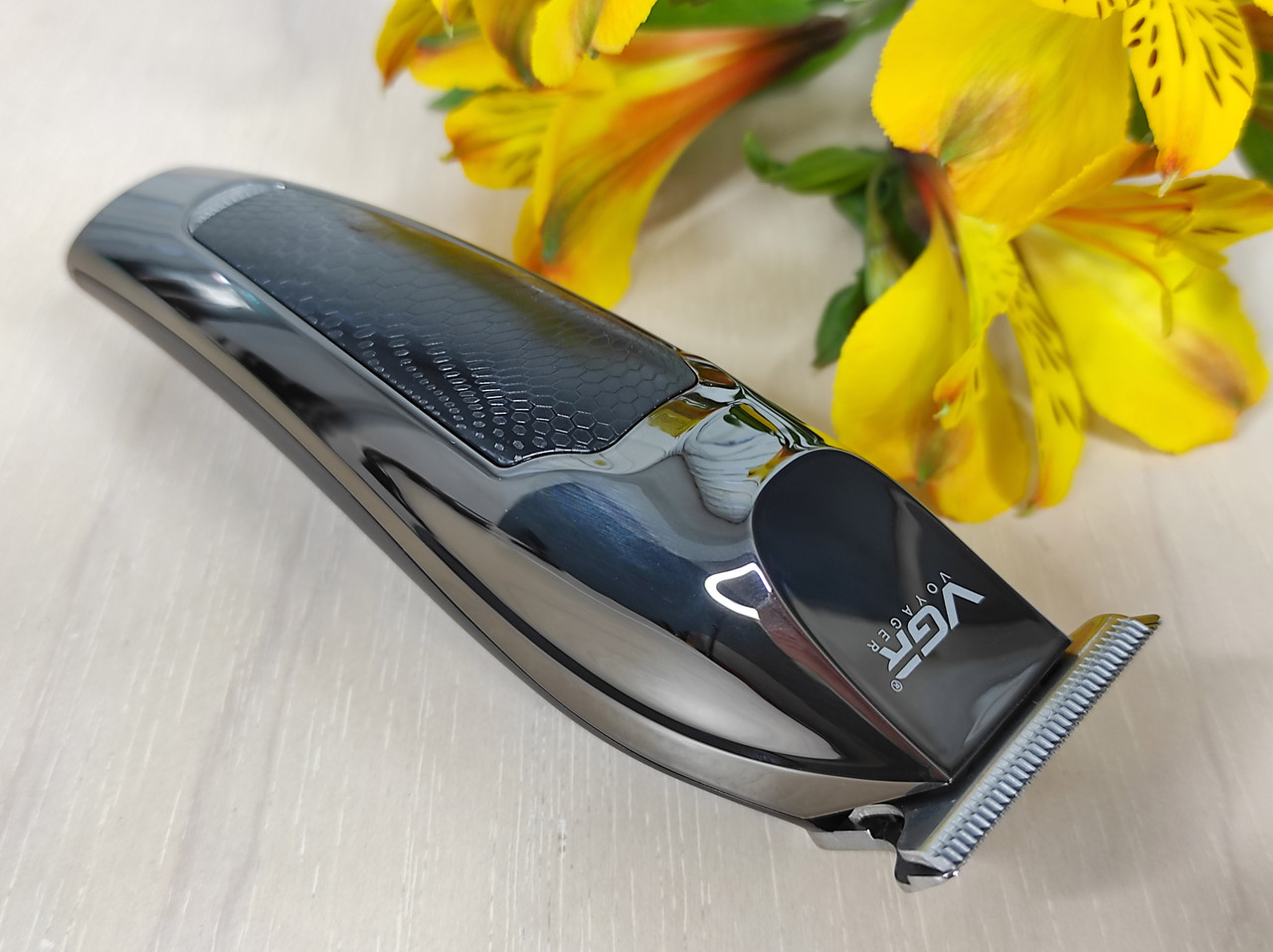 

Триммер аккумуляторный / машинка для стрижки VGR V 030 USB CHARGE