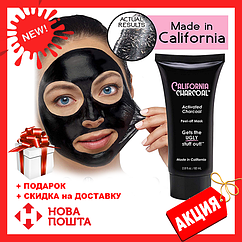 Черная маска - пленка для очищения пор с древесным углем California Charcoal Face Mask | маска от черных точек