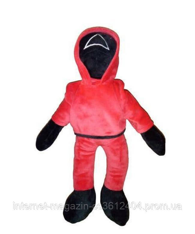 

Мягкая игрушка "Игра в Кальмара" 40 см. стражник в маске Треугольник, Красный