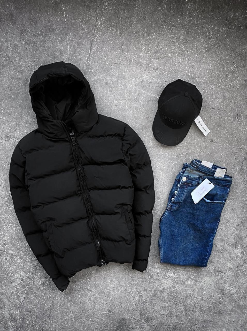 

Мужская зимняя куртка стильная без принта (черная) sKb13 короткая теплая пуховка с капюшоном M