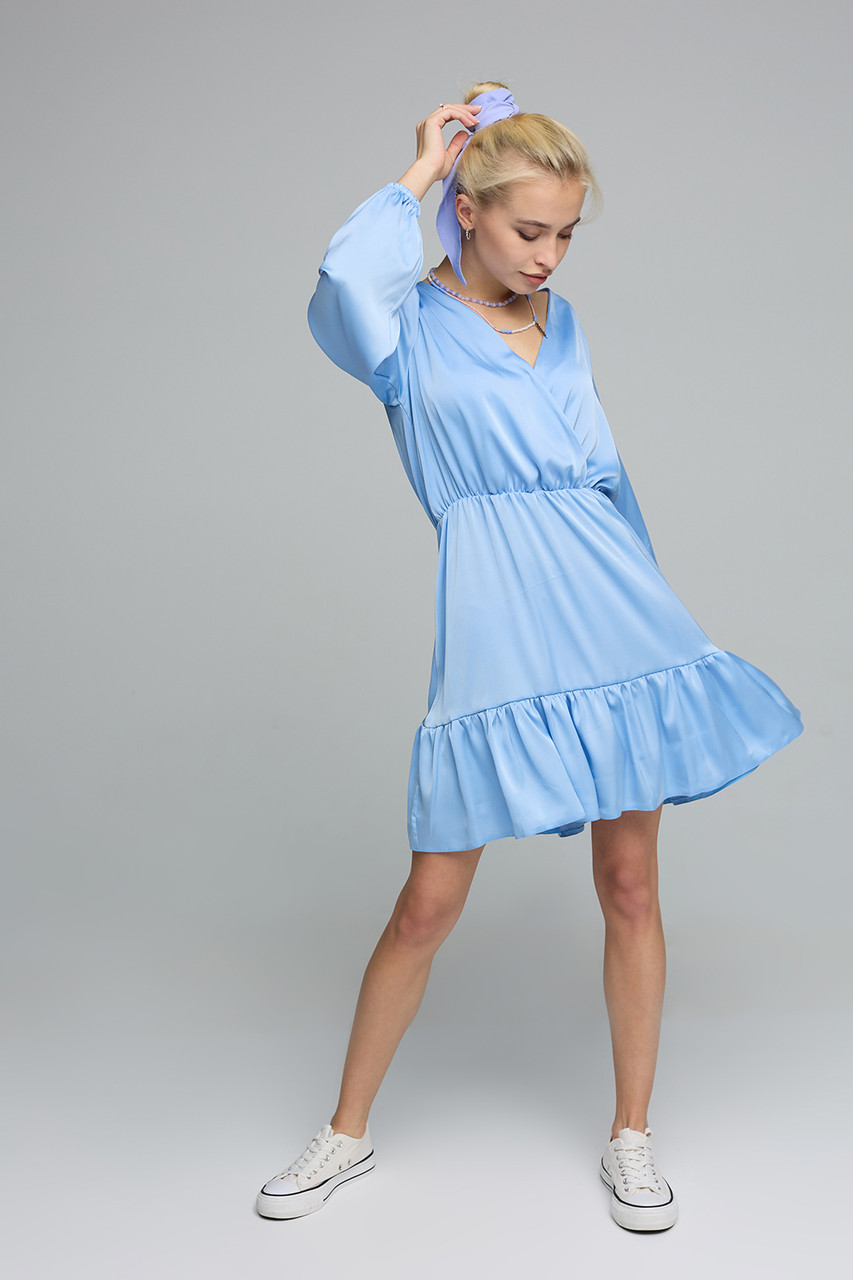 Сукня вільного крою з довгим рукавовм блакитного кольору