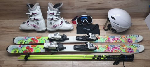 Комплект K2 лыжи 124 см, сапоги 23 см - размер 36, шлем, палки, очки домовичок техно