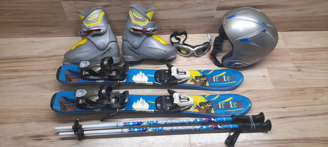 Комплект V3tec лыжи 70 см, сапоги 18 см - размер 28, шлем, палки, очки домовичок техно