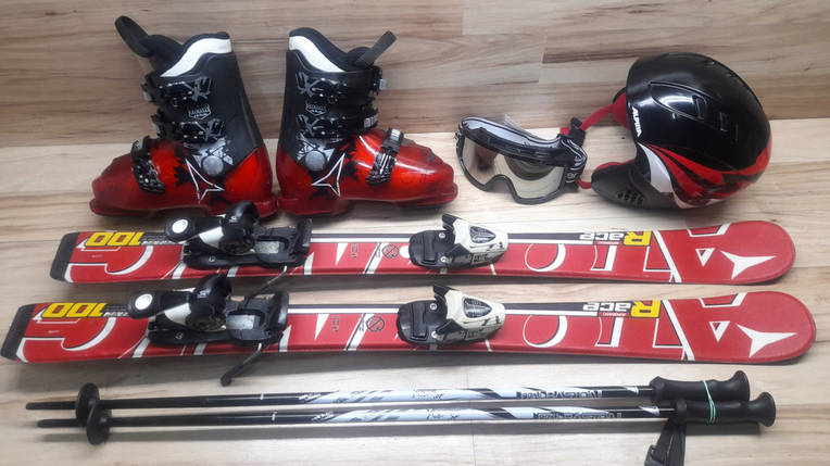 Комплект ATOMIC лыжи 100 см, сапоги 22-22.5 см - размер 34-35, шлем, палки, очки домовичок тулс, фото 2