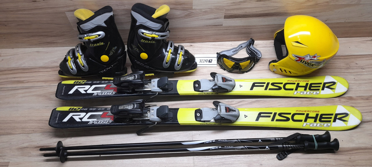 Комплект FISCHER лыжи 110 см, сапоги 22 см - размер 34, шлем, палки, очки домовичок для