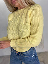 Жіночий теплий мохеровий светр коса короткий