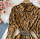 Атласное платье рубашка в принт с поясом на талии (р. 42-46) 77py3095, фото 2