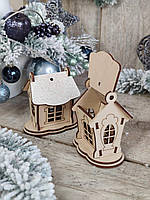 Деревянный домик-шкатулочка для новогоднего декора или подарков, h 9 см