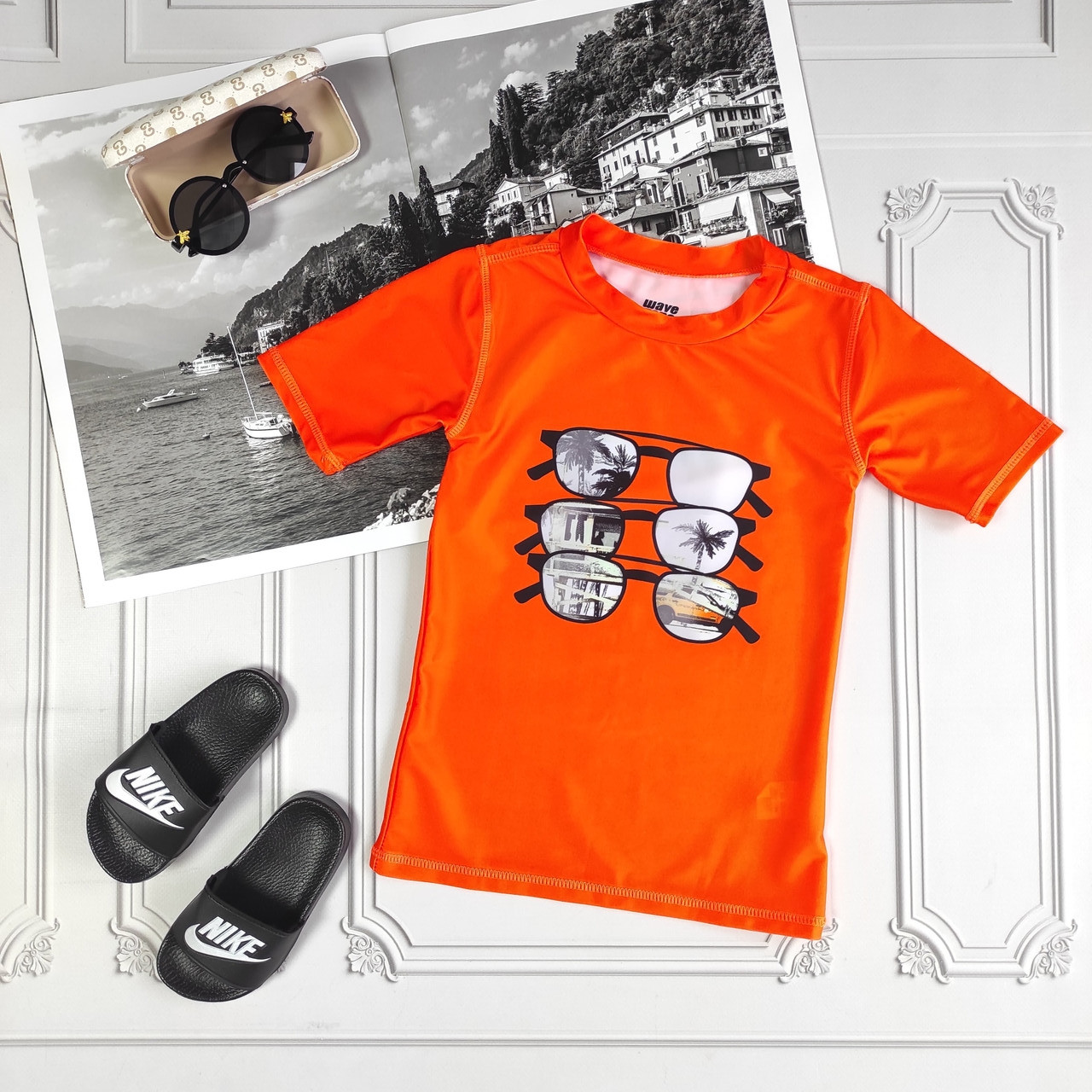 Яскрава дитяча неонова помаранчева футболка для плавання