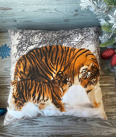 Подушка з тигром Новорічна Декоративна Бавовняна Гіпоалергенна бежева "Два тигра", 45 см * 45 см, фото 2