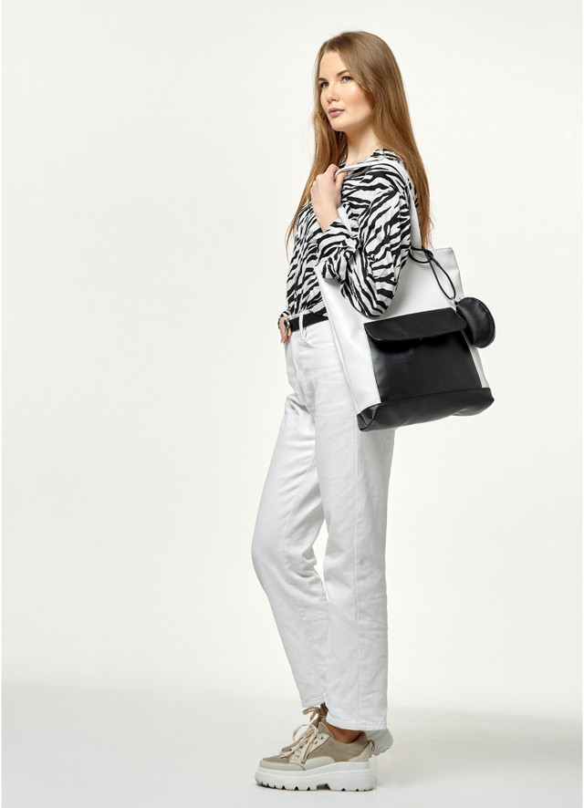 Двухцветная черно-белая женская сумка шоппер из матовой эко-кожи с большим  карманом и двумя ручками + ключница, цена 699 грн - Prom.ua (ID#1132861472)