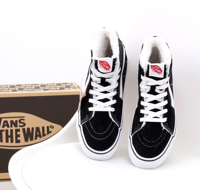 Чоловічі зимові кеди на хутрі Vans SK-8 Black White фото