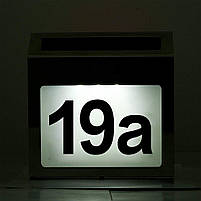 Светильник указатель номера дома фасадный с подсветкой на солнечной батарее SIlver + цифры 5B, фото 6