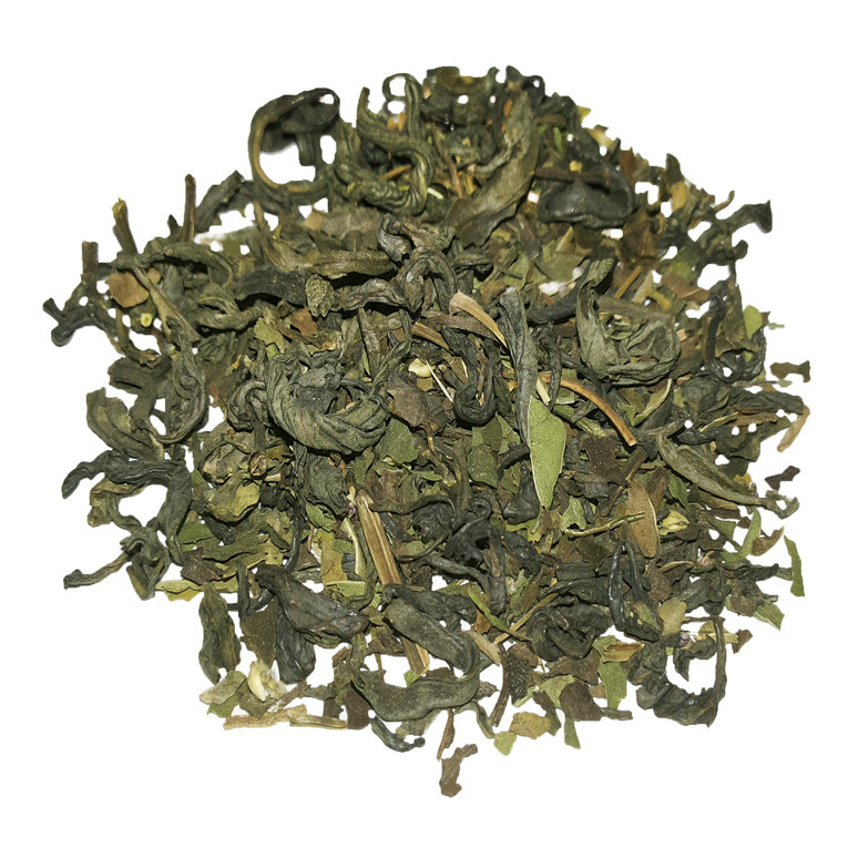 Купить такой чай. Зеленый чай. Мята и зеленый чай. Зеленый чай лепестки. Зеленый чай с мятой.