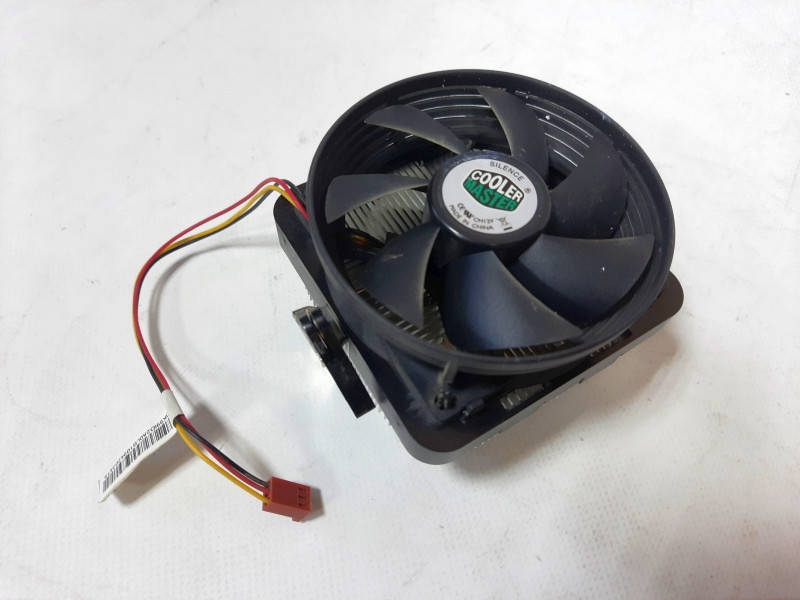 

БУ Процессорный кулер Cooler Master DK8-9GD4A-0L-GP (AMD AM2/AM3/AM3+/FM1/FM, 3pin, 2200 об/мин)